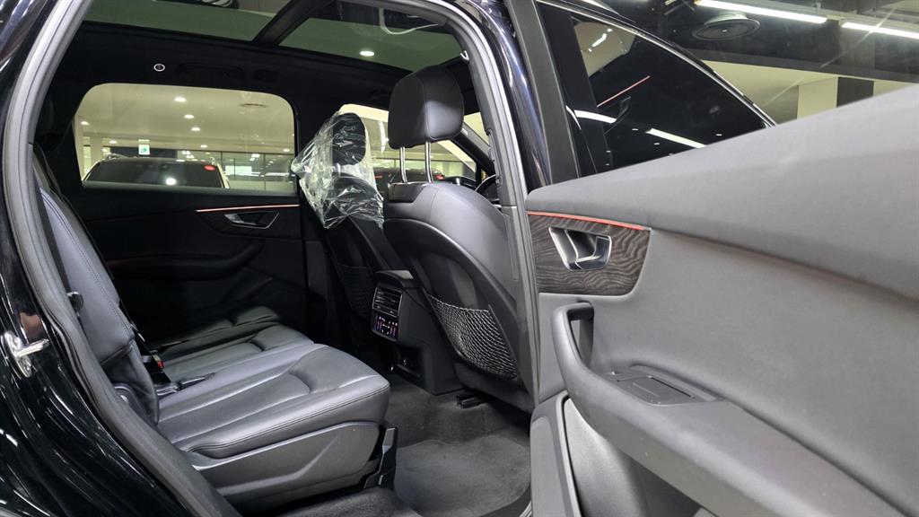 Audi Q7 45 TDI Quattro Premium — фото 2