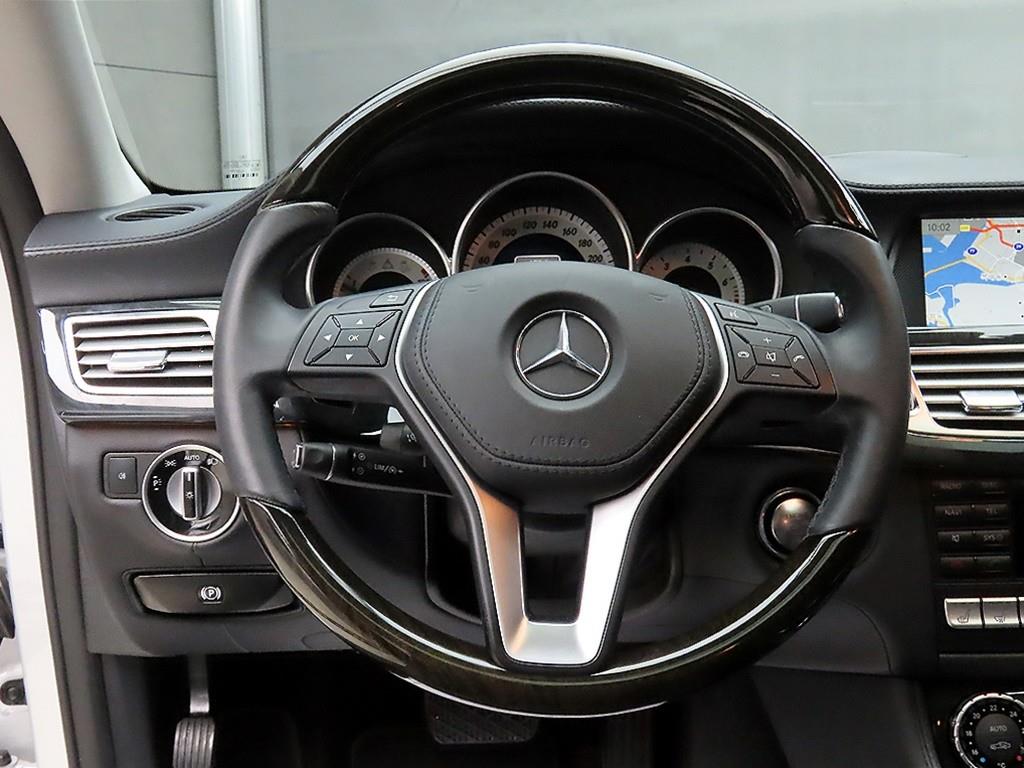 Mercedes-Benz CLS-Class CLS350 10