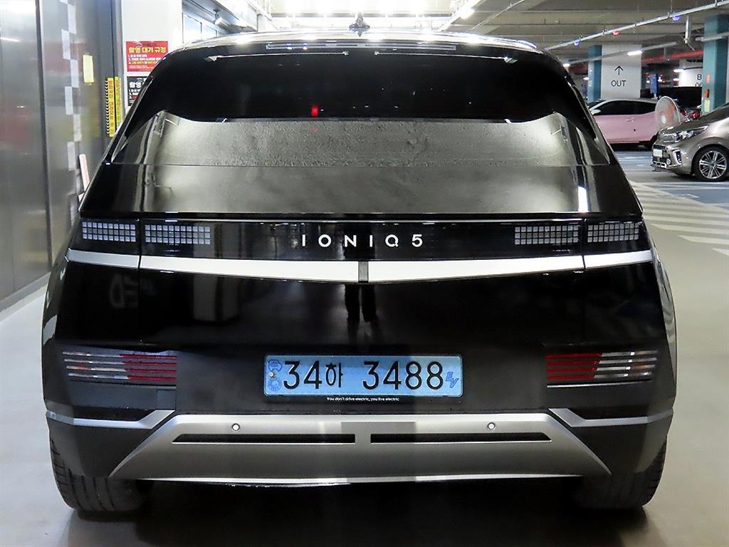 Hyundai IONIQ Long Range 4WD Exclusive 6