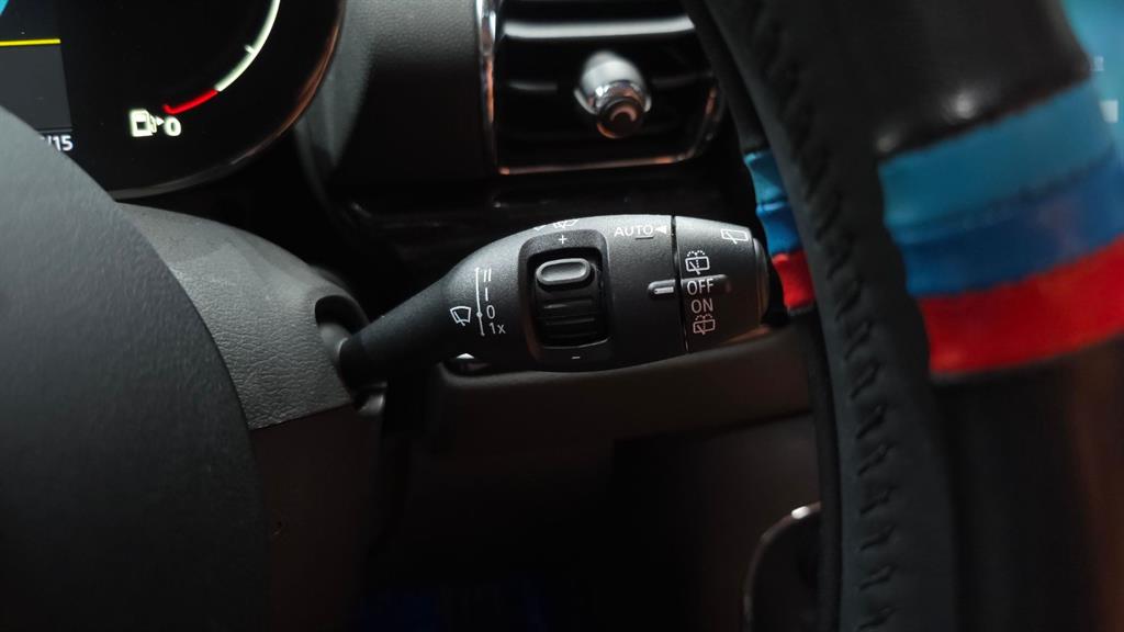 Mini Clubman Classic Plus The Essential Light 9