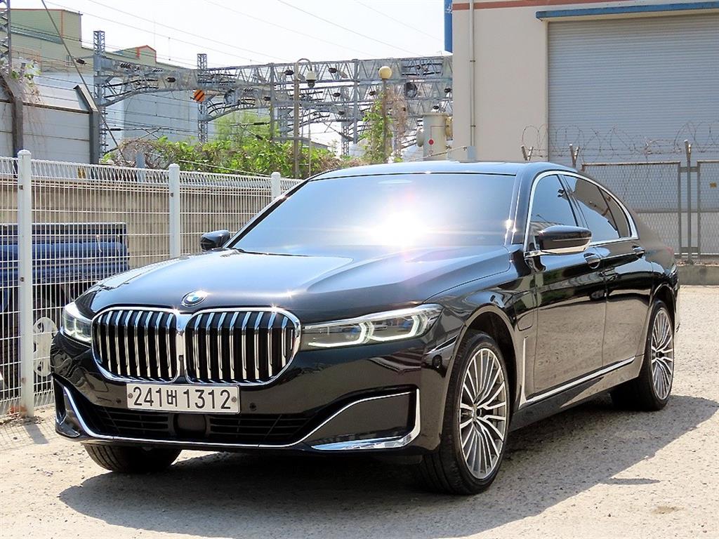BMW 7시리즈 745e sDrive 디자인 퓨어 엑설런스 사진 2/20