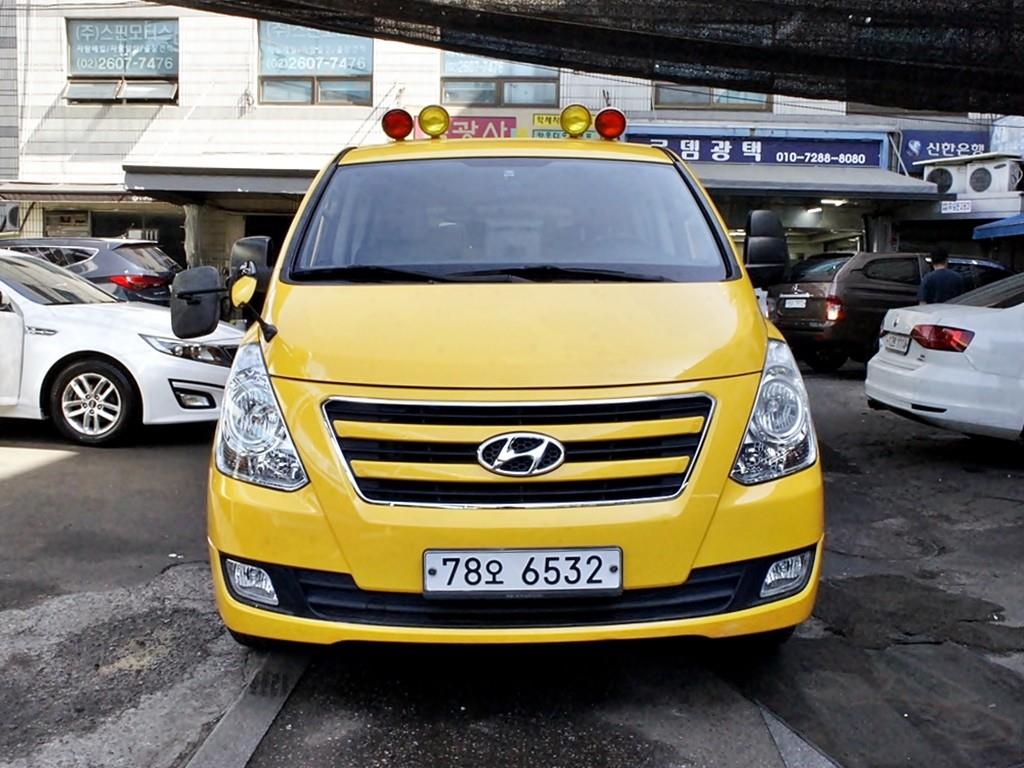 Hyundai Starex
