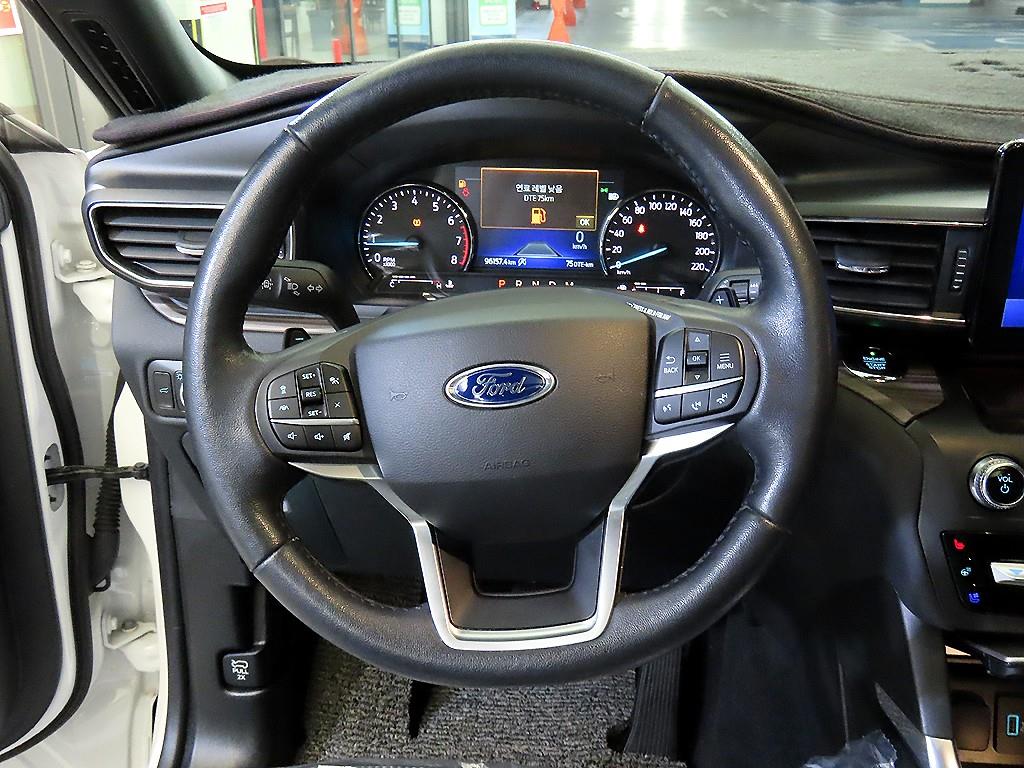 Ford Explorer 2.3 AWD Limited 9