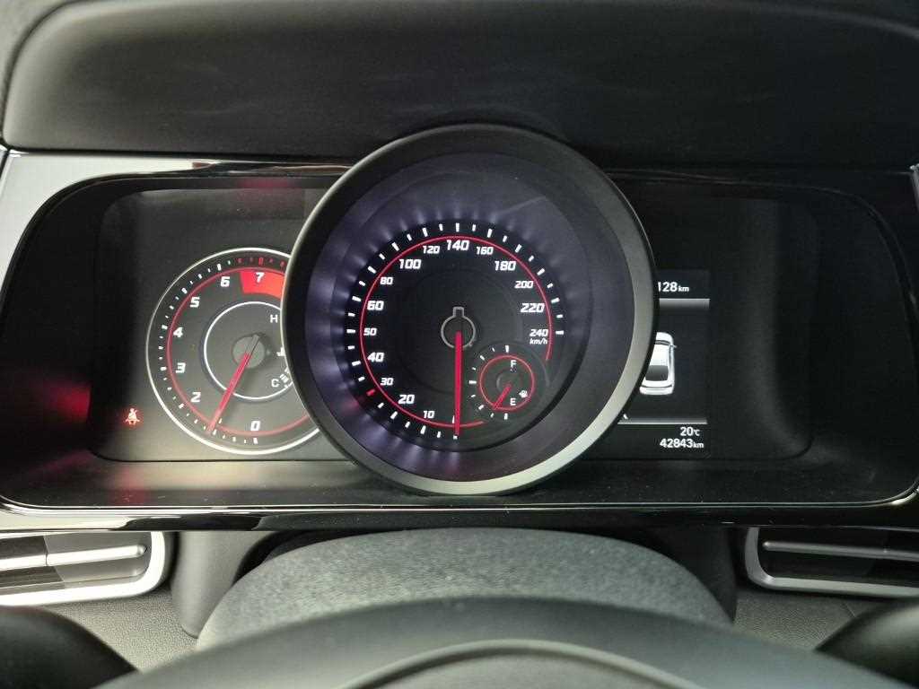 Hyundai Avante 1.6 Modern 7