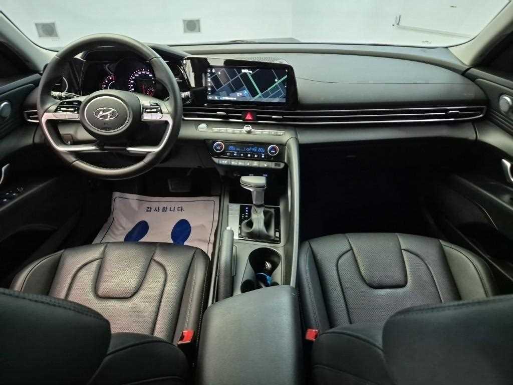 Hyundai Avante 1.6 Modern 8