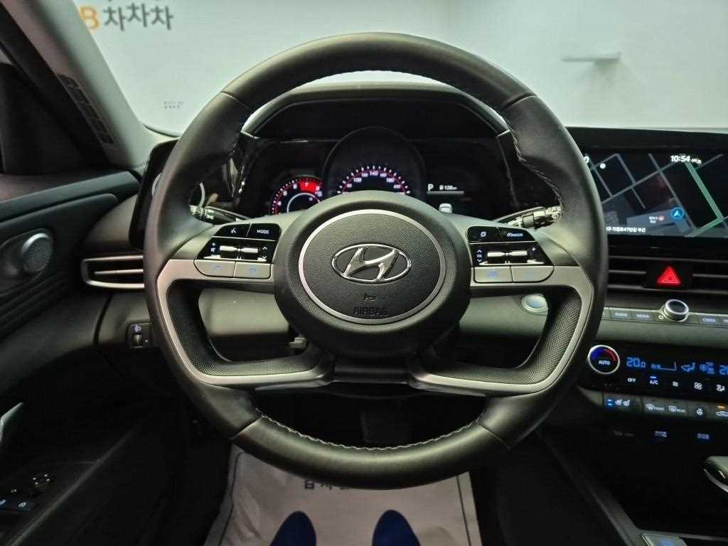Hyundai Avante 1.6 Modern 10