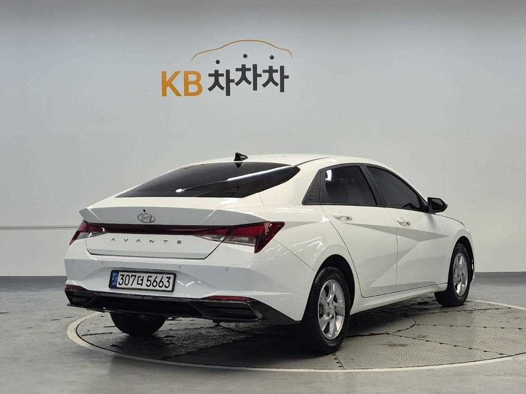 Hyundai Avante 1.6 Modern 4