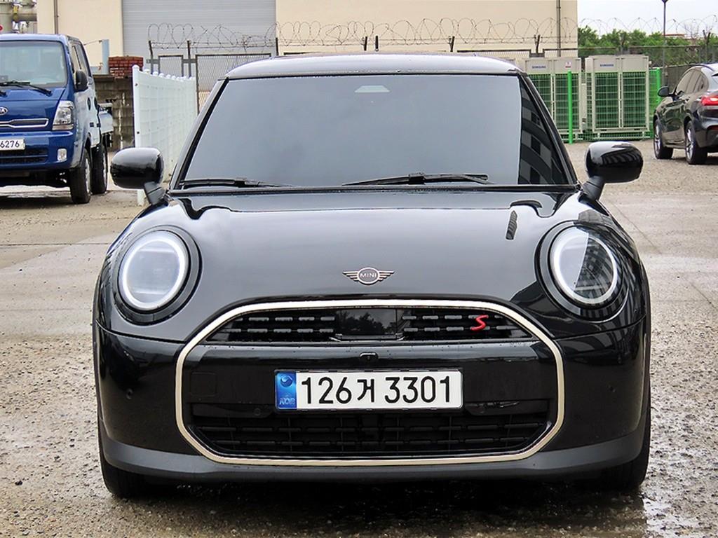 Mini Cooper Favoured 2