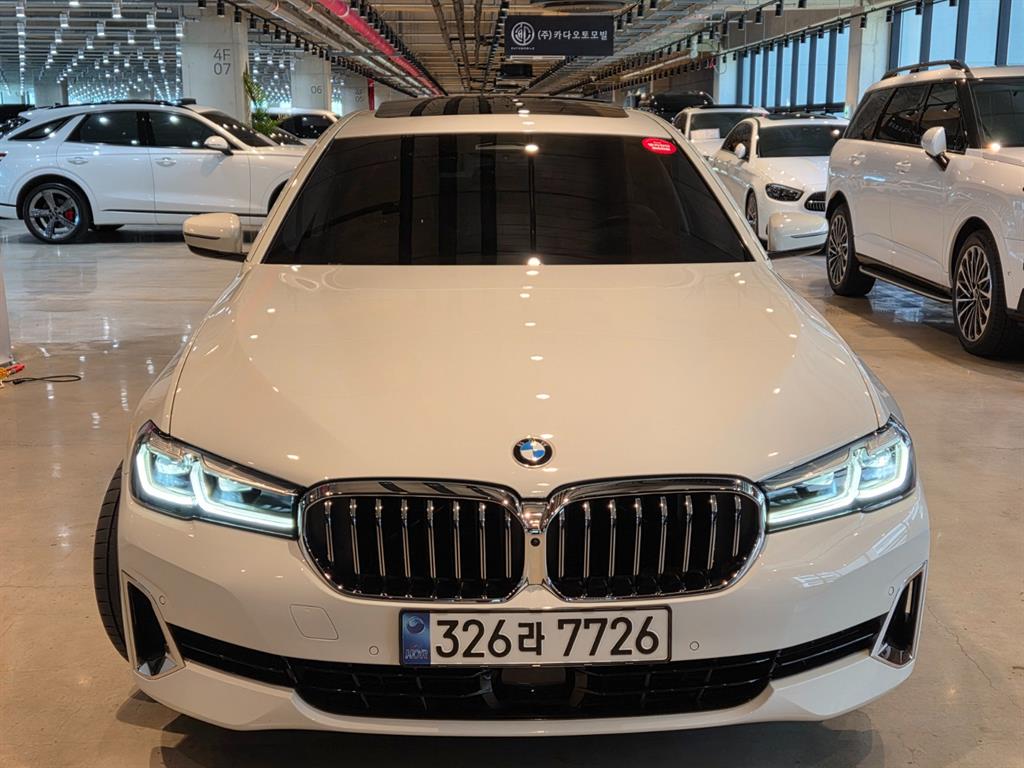 BMW 5 Series G30 520i Luxury 3