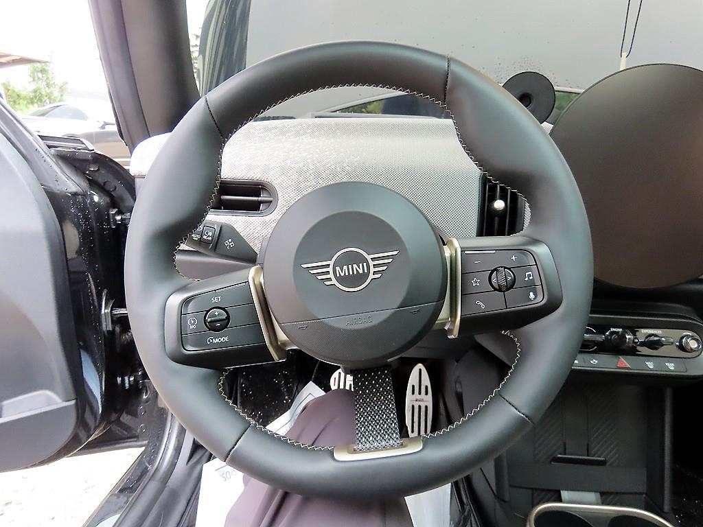 Mini Cooper Favoured 9