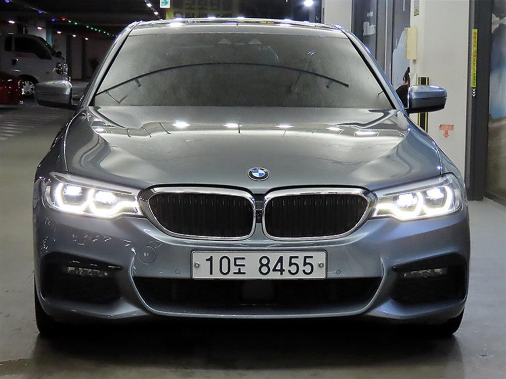 BMW 5시리즈 530i M 스포츠 플러스 사진