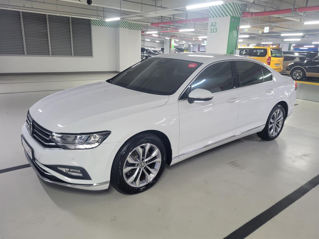 Volkswagen Passat 2.0 TDI Premium 3