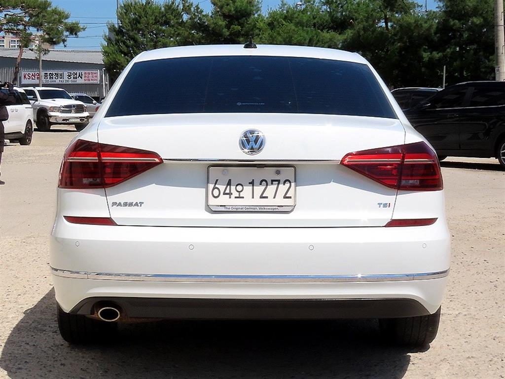 Volkswagen Passat 2.0 TSI 5