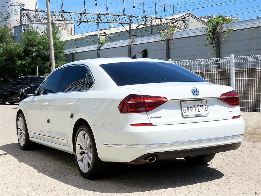 Volkswagen Passat 2.0 TSI 4