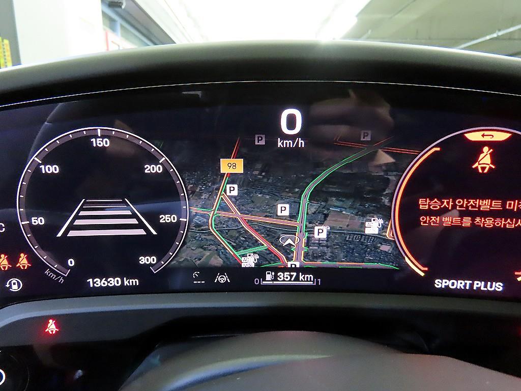 Porsche Taycan Turbo 10