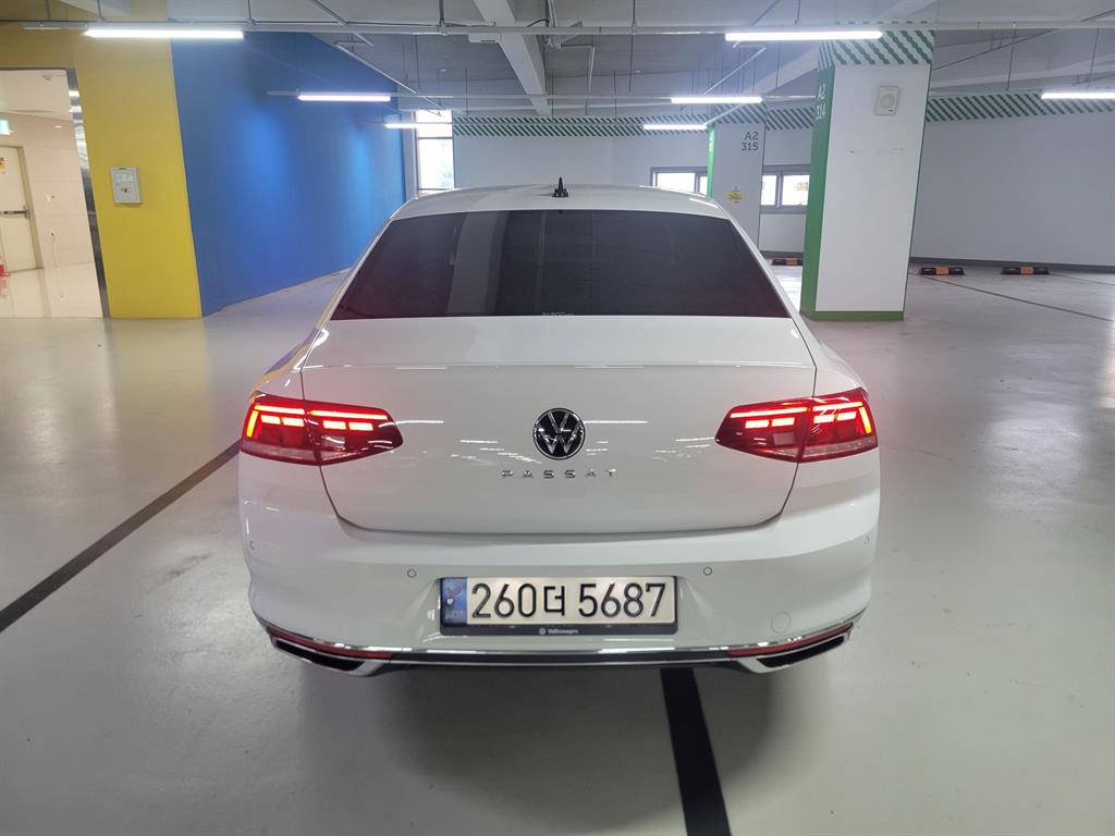 Volkswagen Passat 2.0 TDI Premium 7