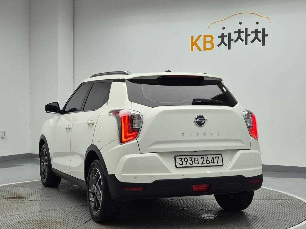 KG Mobility (Ssangyong) Tivoli 2WD Gasoline 1.5 V3 — фото 2