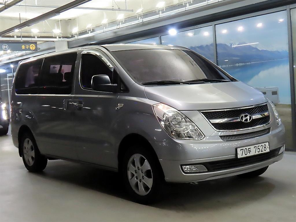 그랜드 스타렉스 11인승 왜건 4WD HVX VIP팩 2016년식