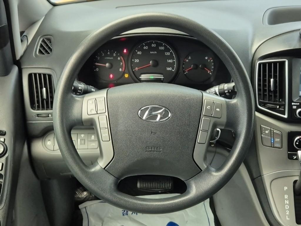 Hyundai Starex LPi 10