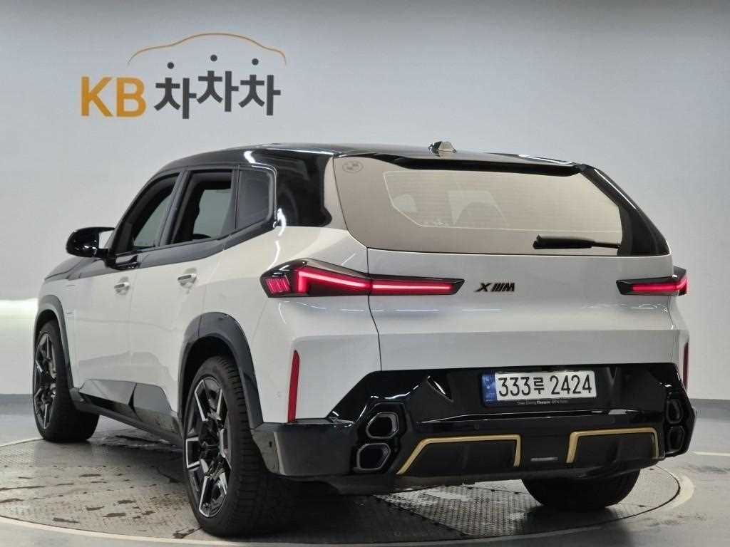 BMW XM 4.4 V8 PHEV High Gloss Shadow Line 3