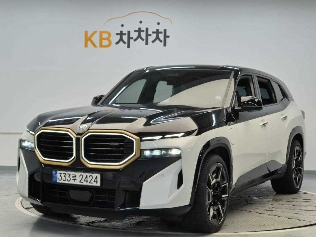 BMW XM 4.4 V8 PHEV High Gloss Shadow Line 2