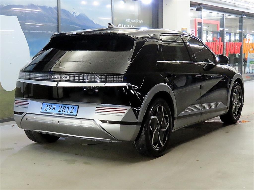 Hyundai IONIQ Long Range Exclusive 5