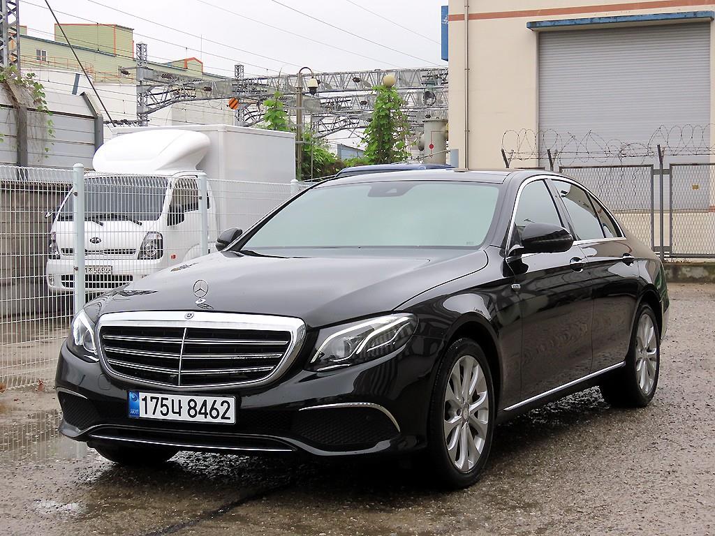 벤츠 E 클래스 E300 익스클루시브 사진 2/20