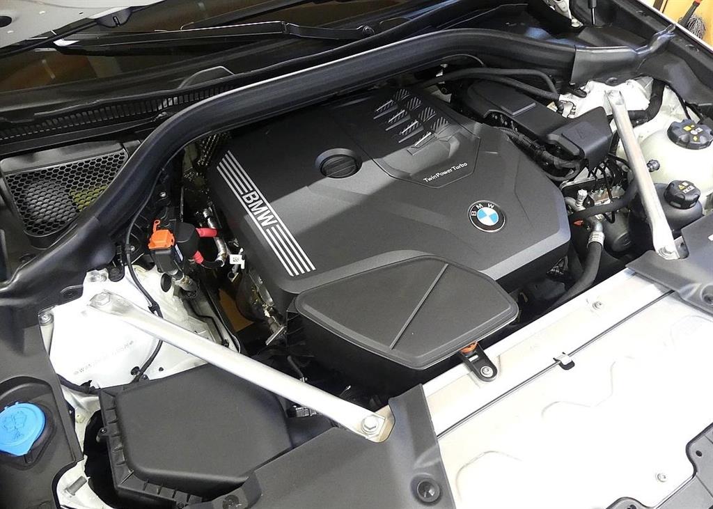 BMW X3 xDrive 20i Base Type 6
