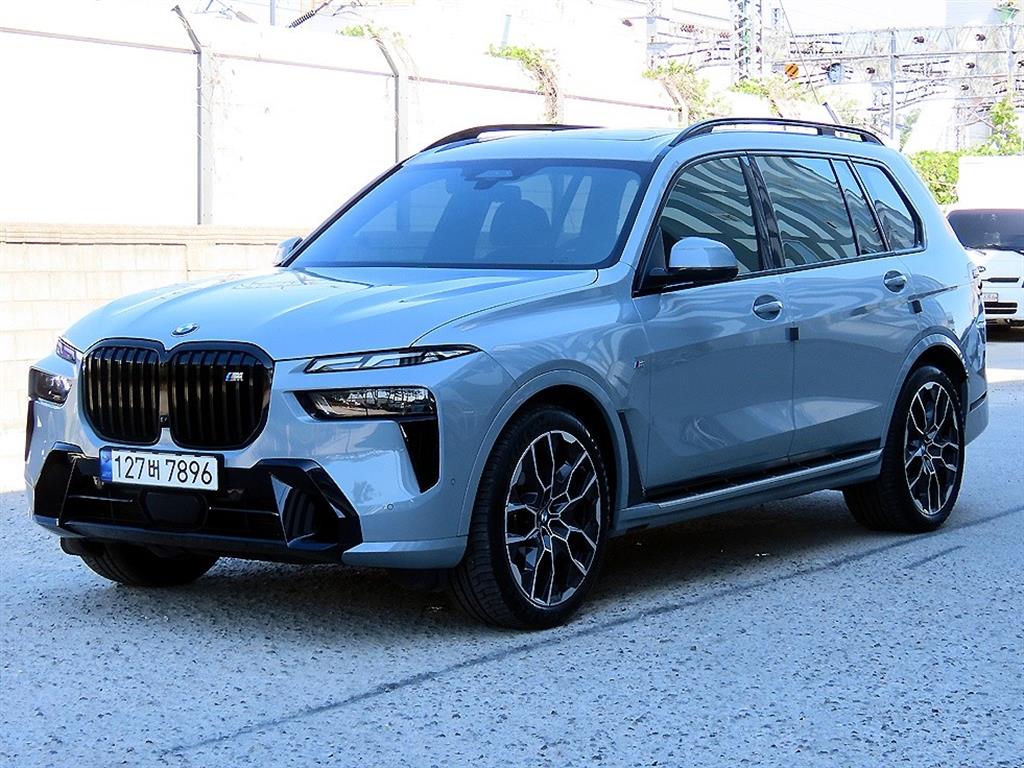 BMW X7 xDrive 40i M 스포츠 사진