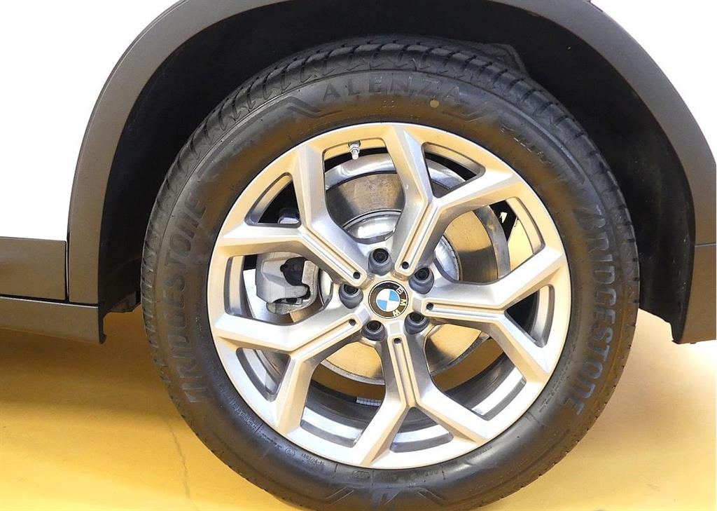 BMW X3 xDrive 20i Base Type 10