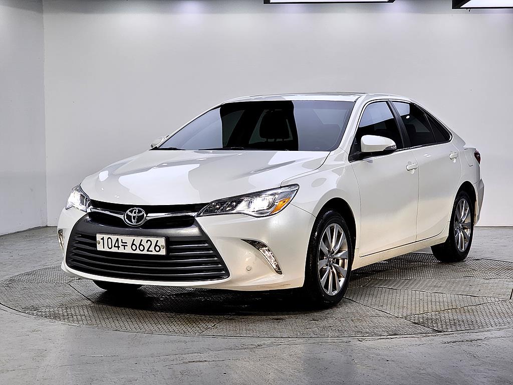 Toyota Camry 2.5 XLE