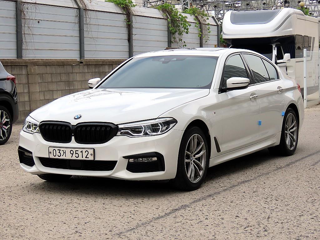 BMW 5시리즈 530i xDrive M 스포츠 플러스 사진 2/18