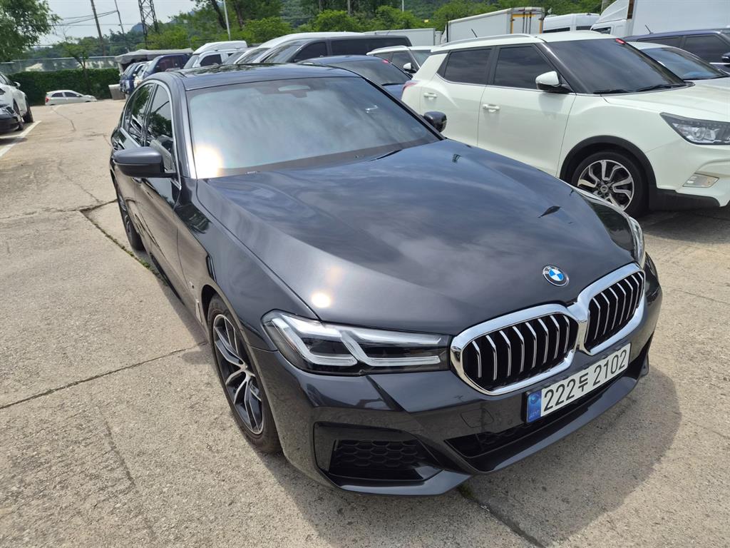 BMW 5 Series 520i M Sport — фото 2