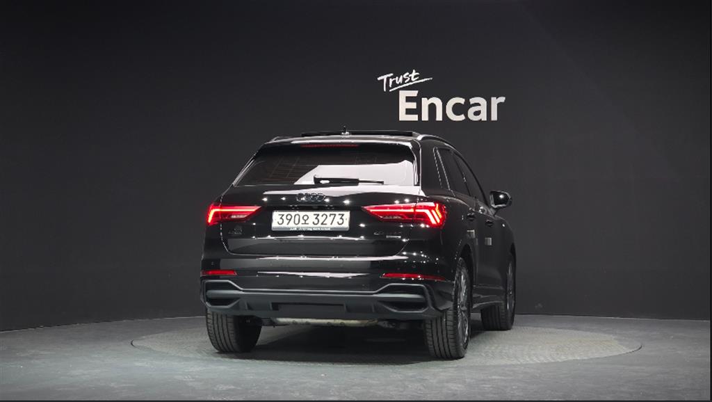 아우디 Q3 40 TFSI 콰트로 사진