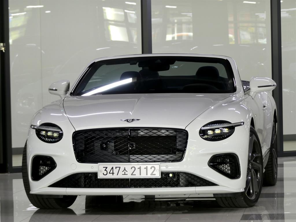 컨티넨탈 GT 4세대 4.0 V8 GTC 스피드 2025년식