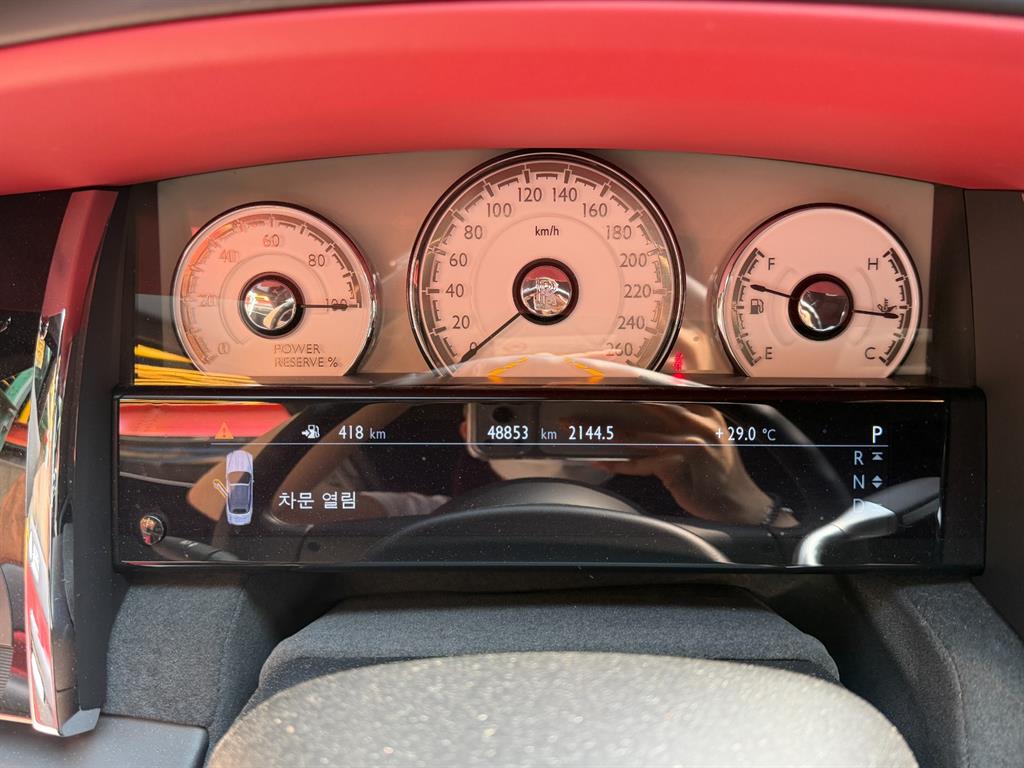 Rolls Royce Dawn 6.6 V12 10