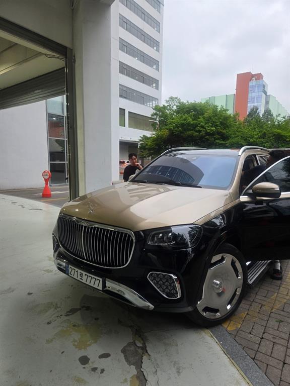 Mercedes-Benz GLS-Class Maybach GLS600 4MATIC Manufacture