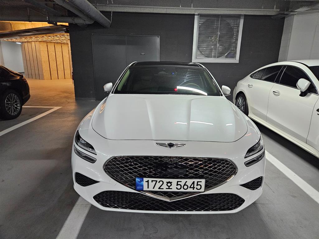 Genesis G70 2.0T 4WD Standard