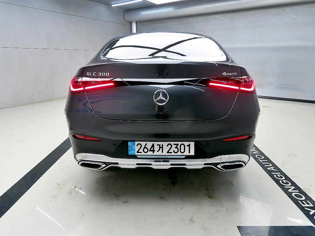 Mercedes-Benz GLC-Class GLC300 4MATIC 4