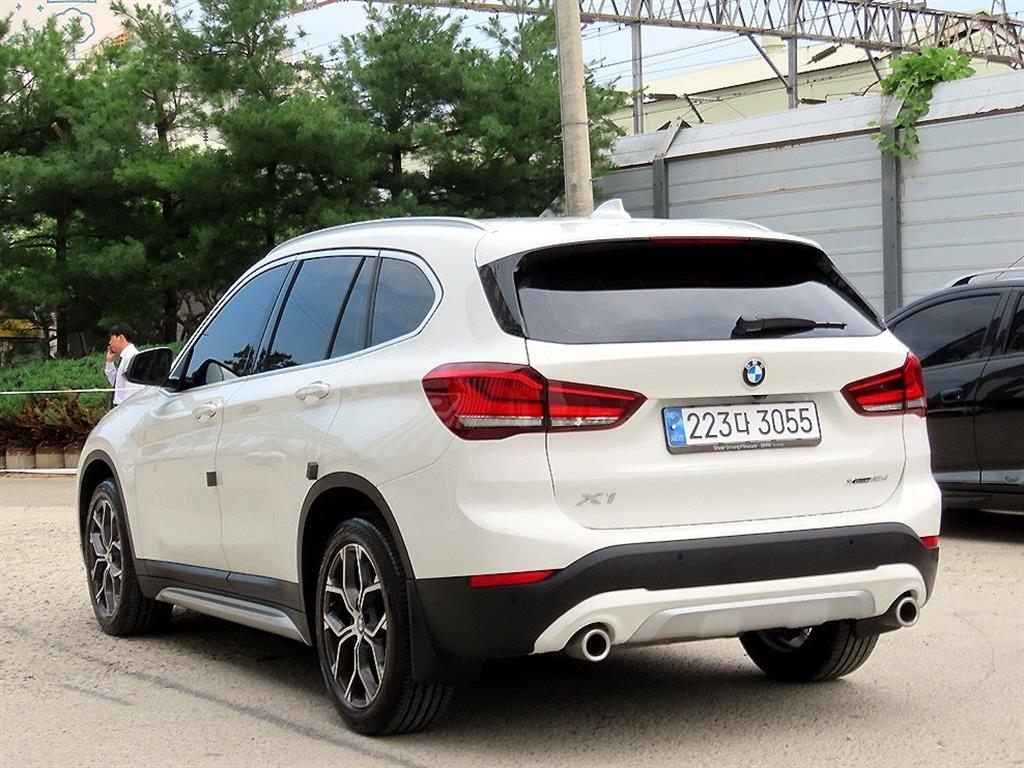 BMW X1 xDrive 18d xLine — фото 3