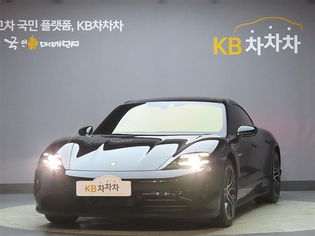 Porsche Taycan 4S