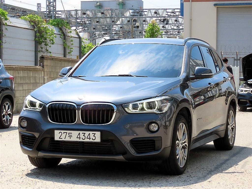 BMW X1 xDrive 20d 조이 사진 2/20