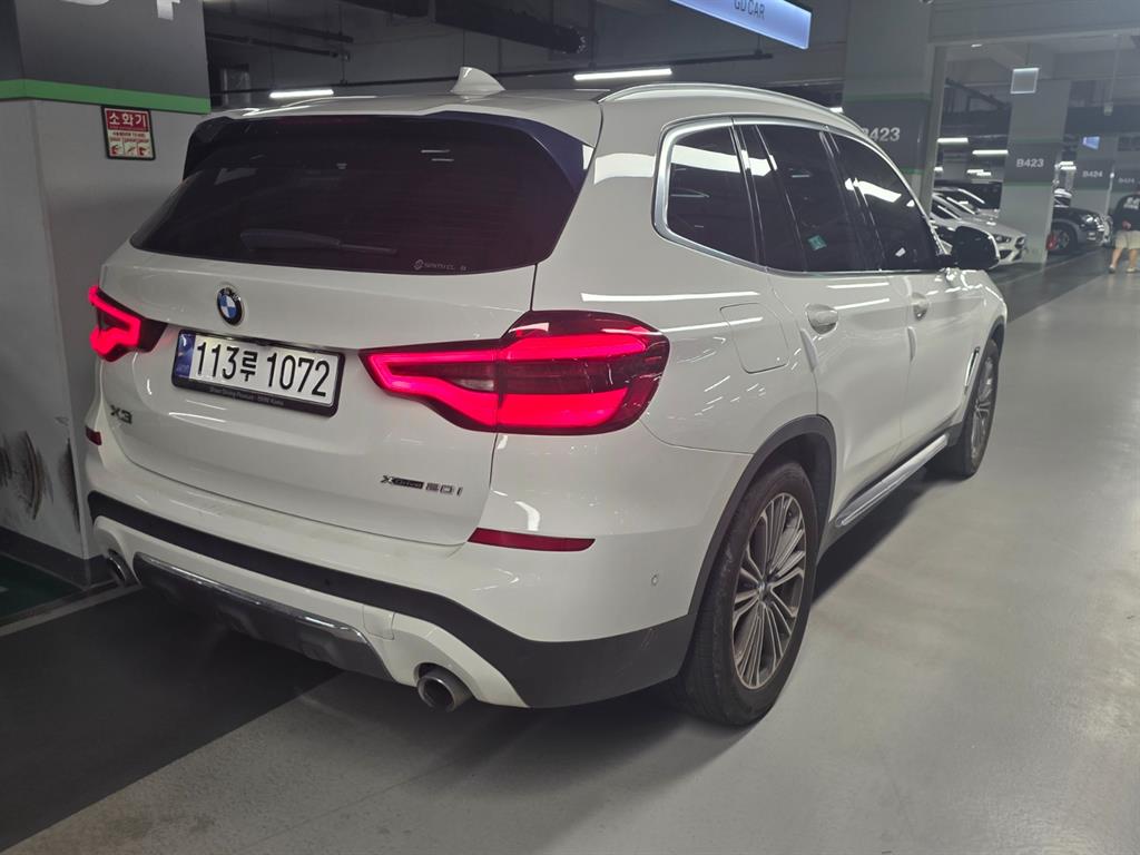 BMW X3 xDrive 20i Luxury 4