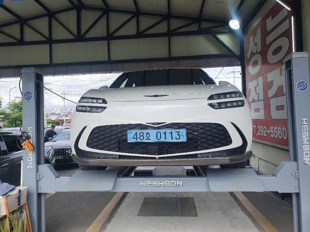 Genesis GV60 Standard 2WD