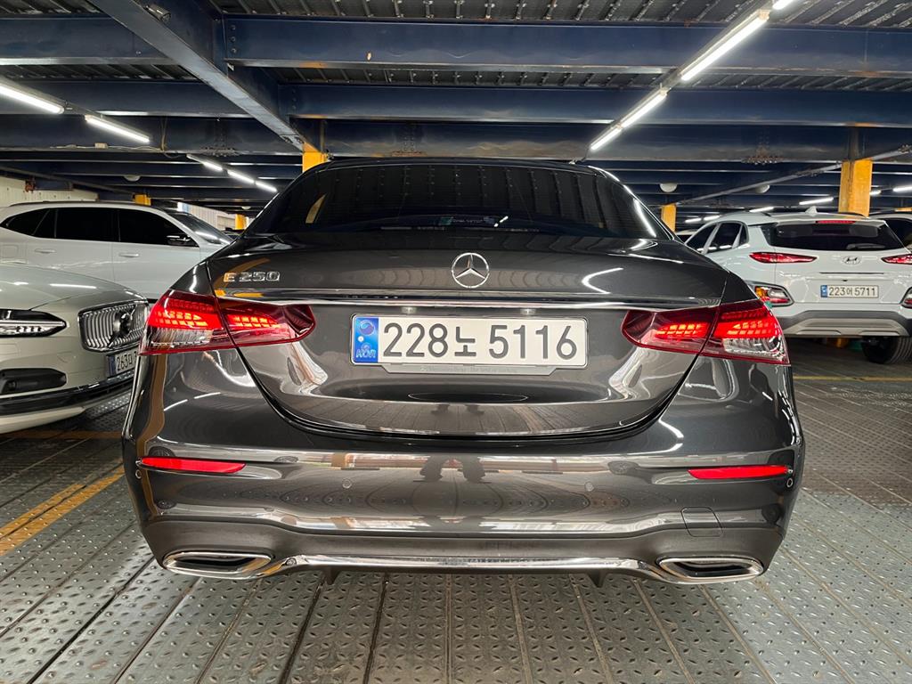 Mercedes-Benz E-Class E250 AMG Line — фото 2