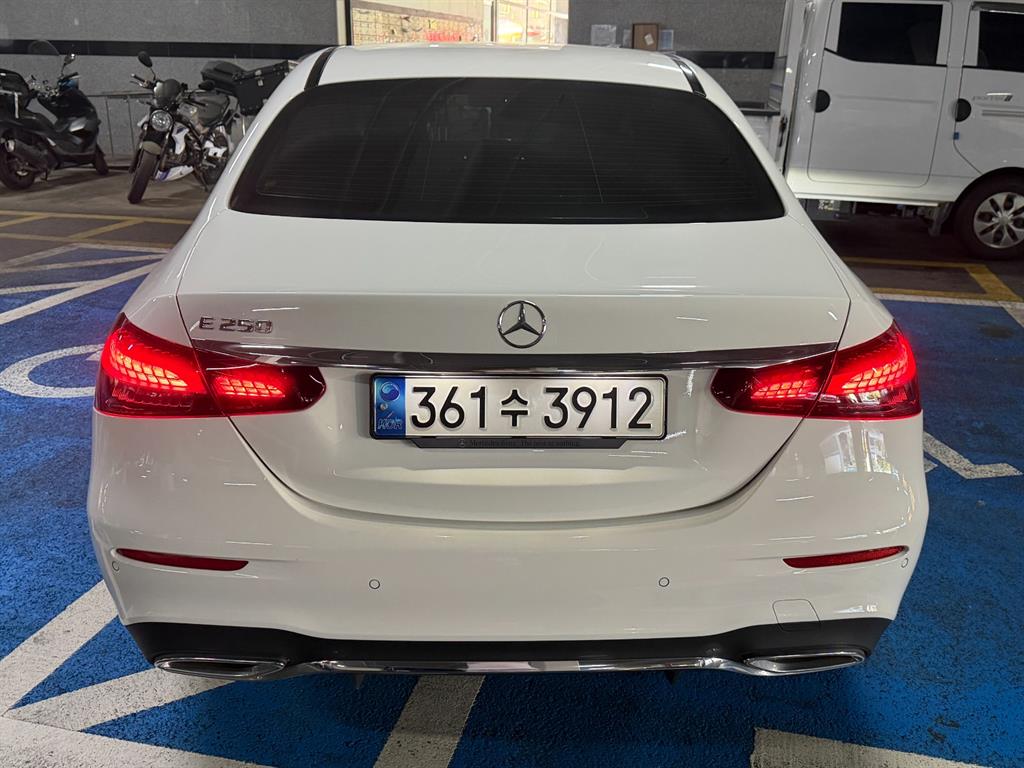 Mercedes-Benz E-Class E250 AMG Line — фото 5