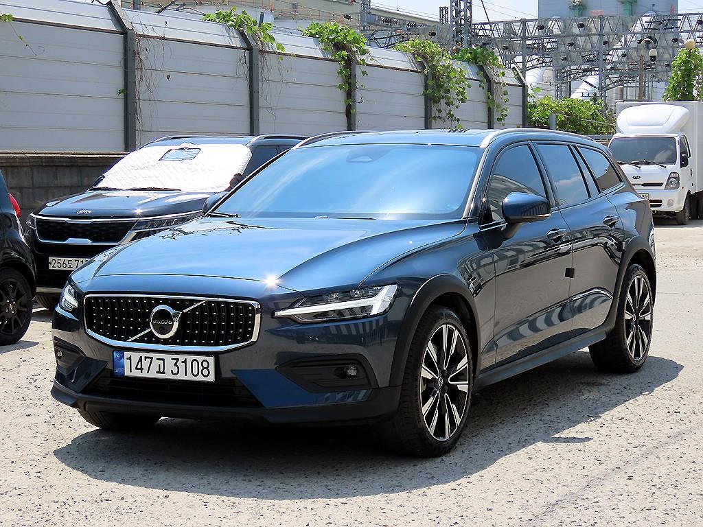 볼보 V60 2.0 B5 AWD 사진 2/20