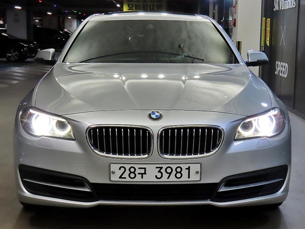 BMW 5시리즈 528i 사진