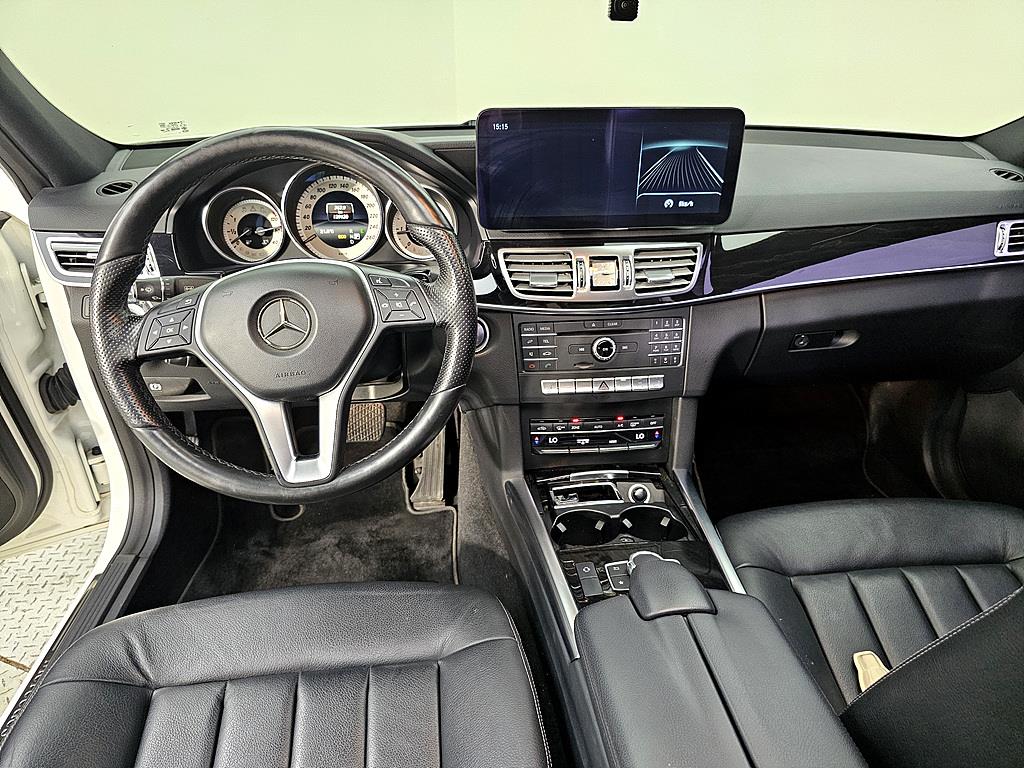 Mercedes Benz E class - Vista 5
