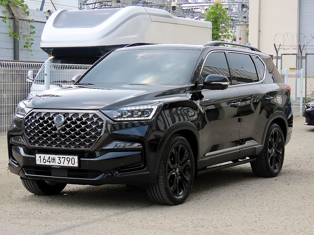 KGM 렉스턴 디젤 2.2 4WD 더 블랙 사진 2/20